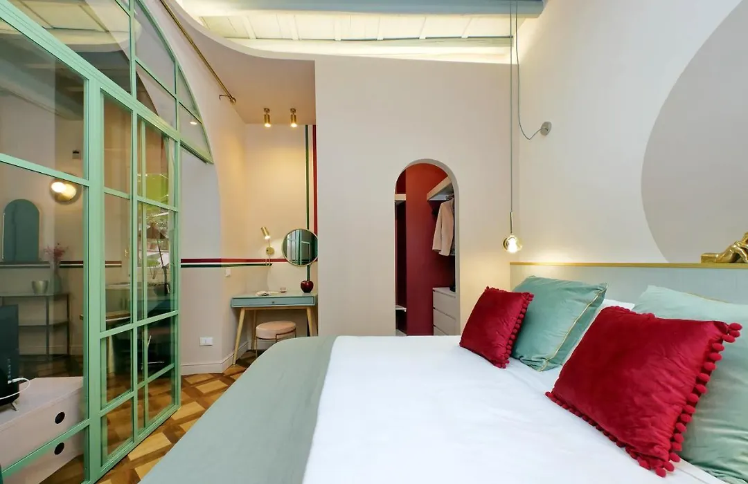 Ych-Bright Suite Navona-1